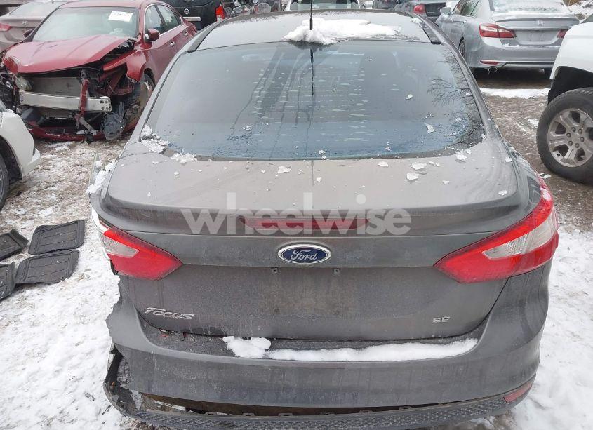 Photo 16 of 2014 Ford Focus SE (VIN 1FADP3F25EL159034)