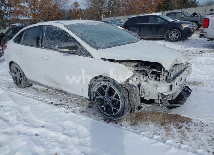 2014 Ford Focus SE (VIN 1FADP3F25EL166615) main photo