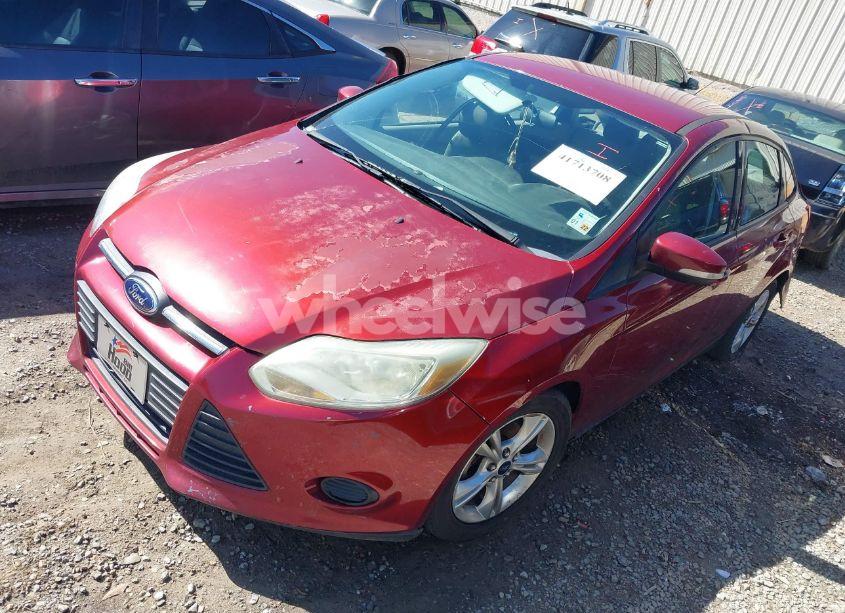 Photo 2 of 2014 Ford Focus SE (VIN 1FADP3F25EL190736)