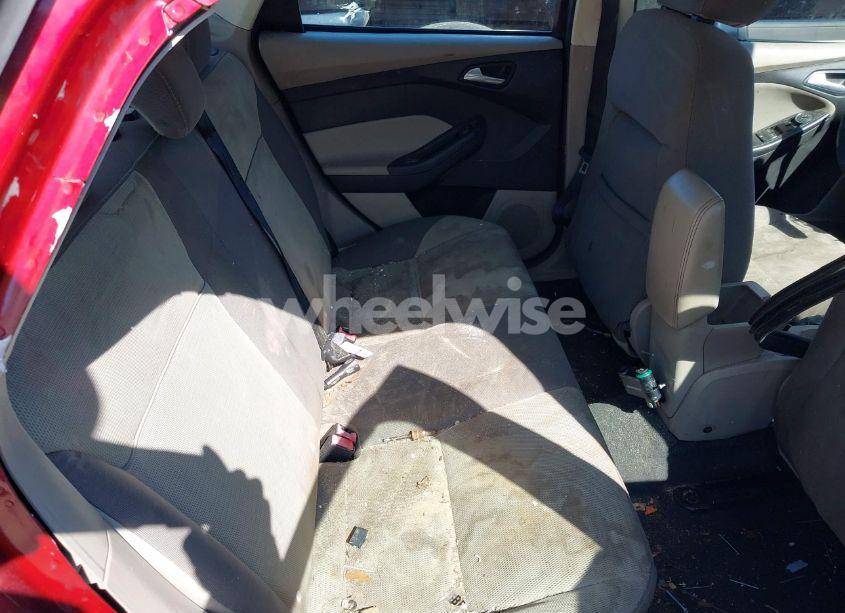 Photo 8 of 2014 Ford Focus SE (VIN 1FADP3F25EL190736)