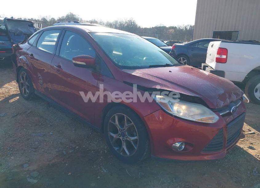 2014 Ford Focus SE (VIN 1FADP3F25EL231270) main photo