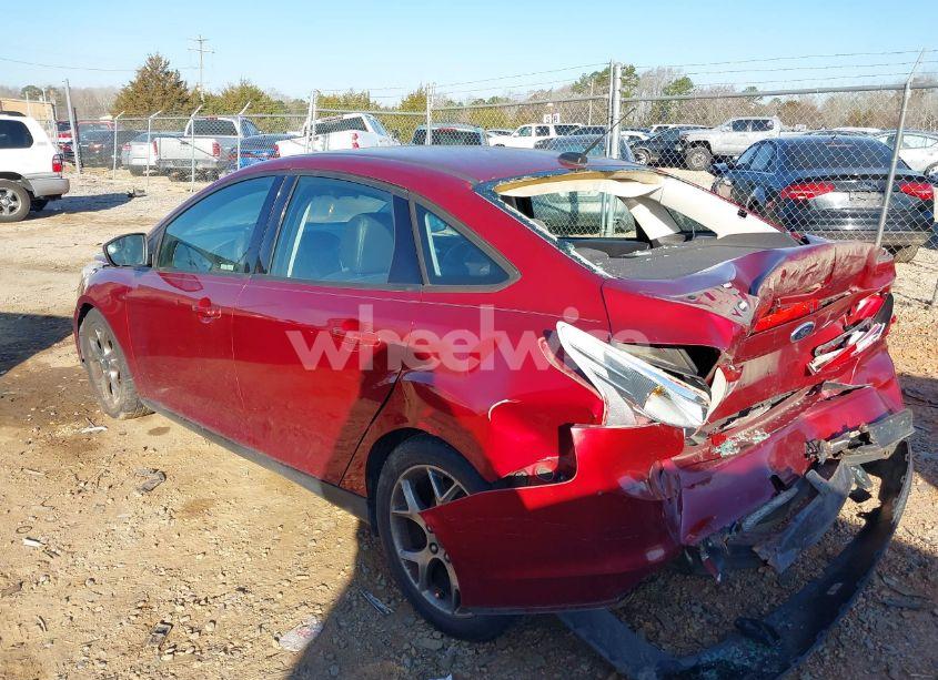 Photo 3 of 2014 Ford Focus SE (VIN 1FADP3F25EL231270)