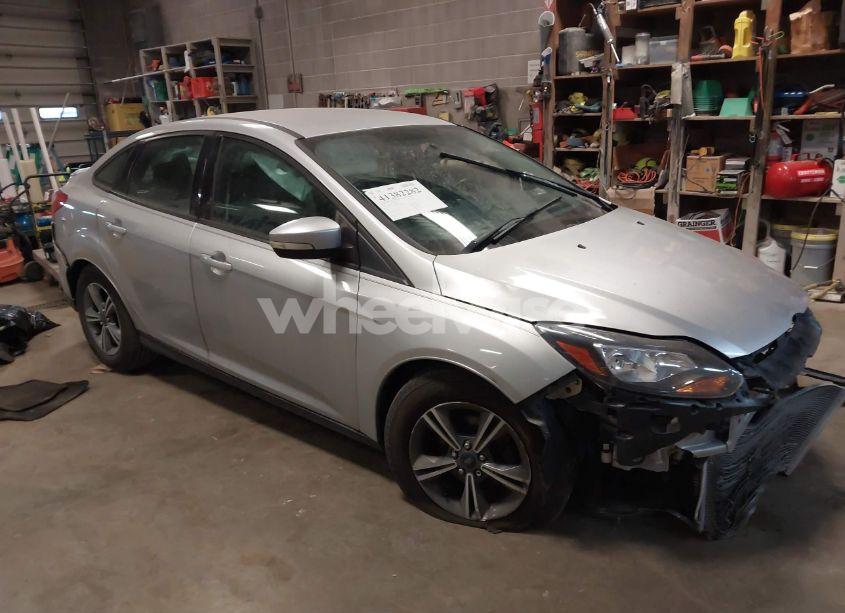 2014 Ford Focus SE (VIN 1FADP3F25EL234296) main photo