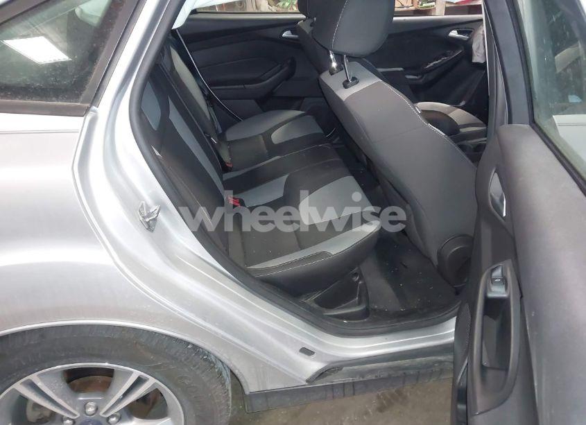 Photo 8 of 2014 Ford Focus SE (VIN 1FADP3F25EL234296)