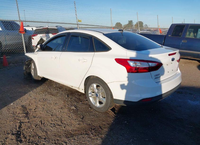 Photo 3 of 2014 Ford Focus SE (VIN 1FADP3F25EL244049)