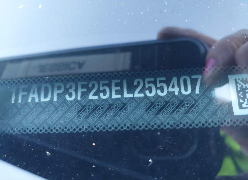 Photo 9 of 2014 Ford Focus SE (VIN 1FADP3F25EL255407)