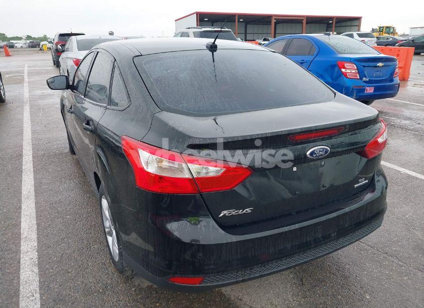 Photo 3 of 2014 Ford Focus SE (VIN 1FADP3F25EL259487)