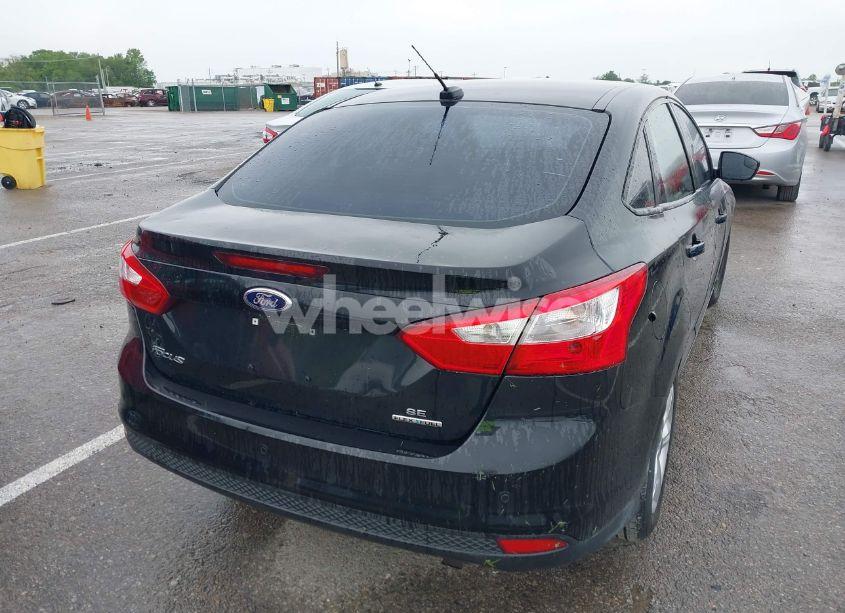 Photo 4 of 2014 Ford Focus SE (VIN 1FADP3F25EL259487)