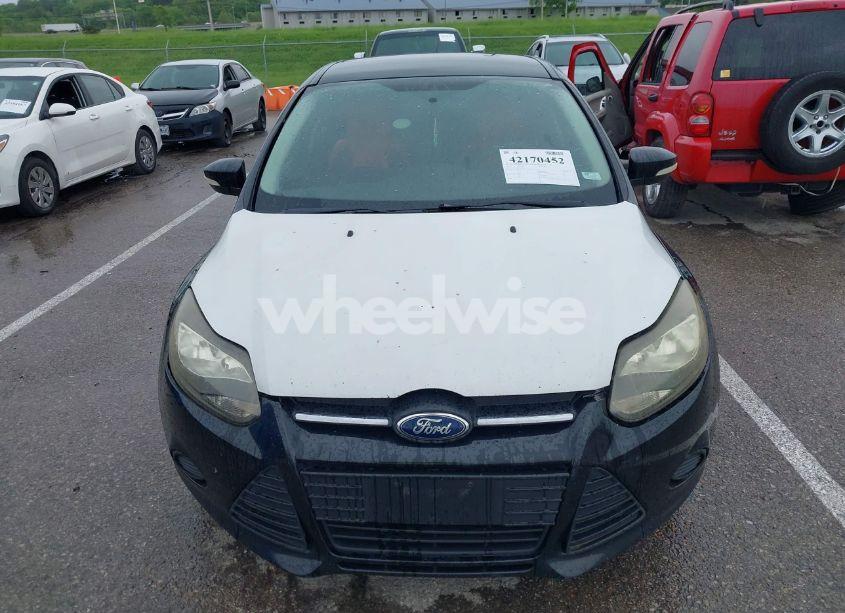 Photo 6 of 2014 Ford Focus SE (VIN 1FADP3F25EL259487)