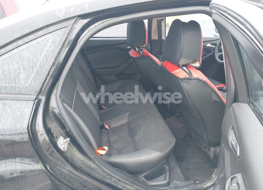 Photo 8 of 2014 Ford Focus SE (VIN 1FADP3F25EL259487)