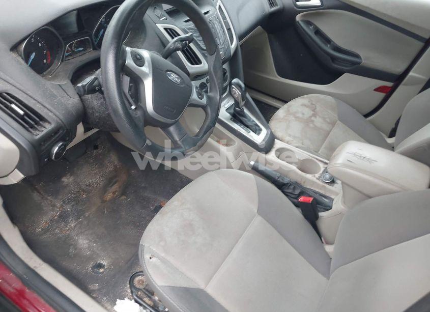 Photo 14 of 2014 Ford Focus SE (VIN 1FADP3F25EL284020)