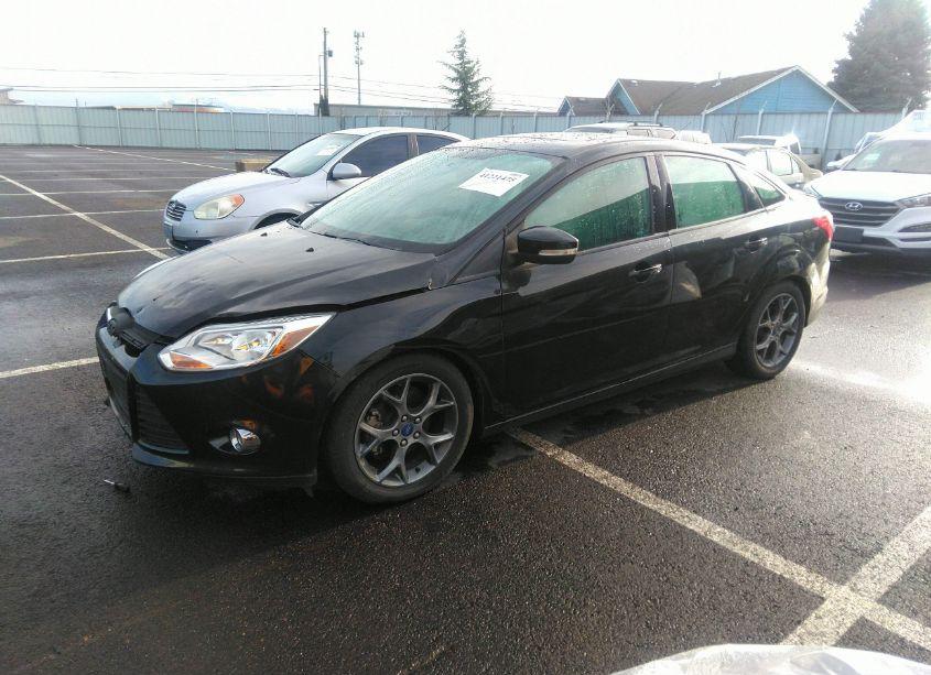 Photo 2 of 2014 Ford Focus SE (VIN 1FADP3F25EL294918)