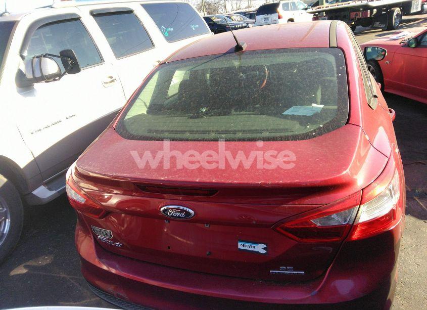 Photo 14 of 2014 Ford Focus SE (VIN 1FADP3F25EL298645)