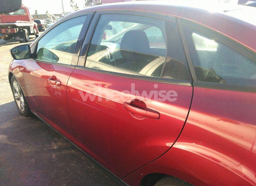 Photo 15 of 2014 Ford Focus SE (VIN 1FADP3F25EL298645)