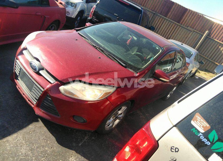 Photo 2 of 2014 Ford Focus SE (VIN 1FADP3F25EL298645)