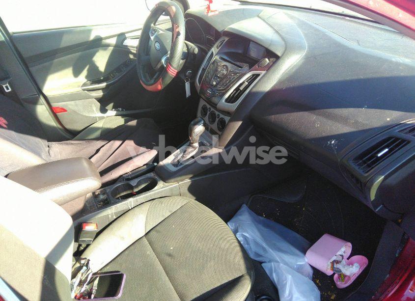 Photo 5 of 2014 Ford Focus SE (VIN 1FADP3F25EL298645)