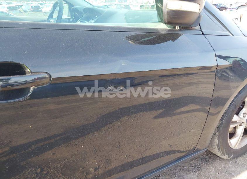 Photo 12 of 2014 Ford Focus SE (VIN 1FADP3F25EL304461)