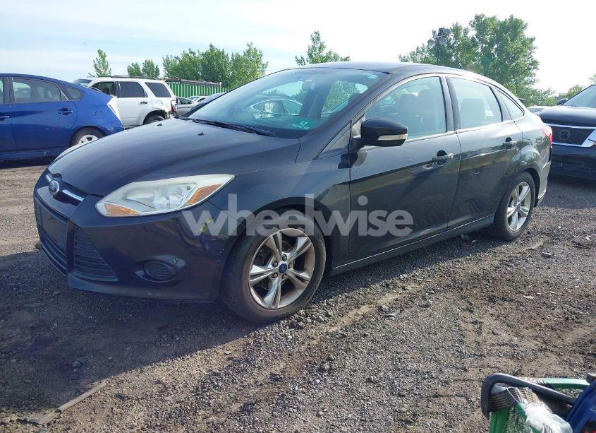 Photo 2 of 2014 Ford Focus SE (VIN 1FADP3F25EL304461)