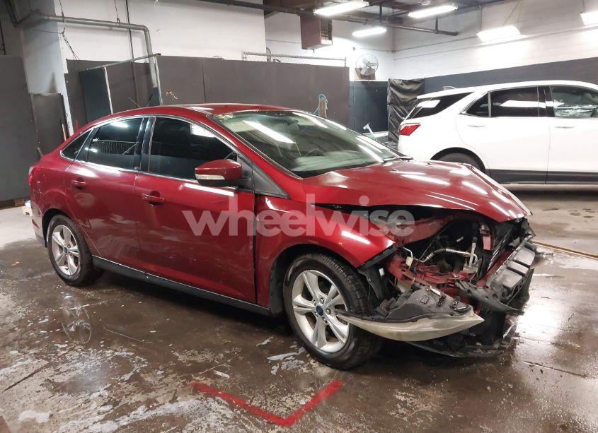 2014 Ford Focus SE (VIN 1FADP3F25EL320630) main photo