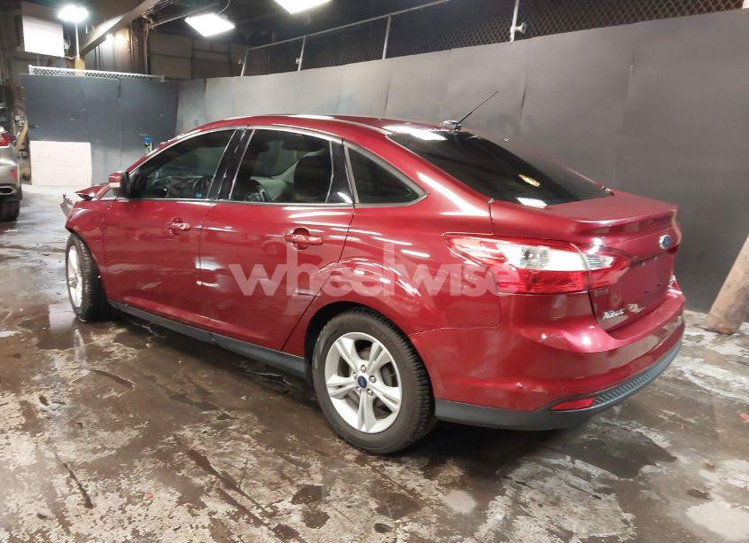 Photo 3 of 2014 Ford Focus SE (VIN 1FADP3F25EL320630)