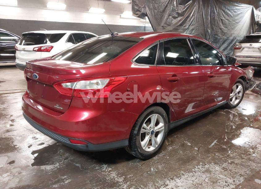 Photo 4 of 2014 Ford Focus SE (VIN 1FADP3F25EL320630)