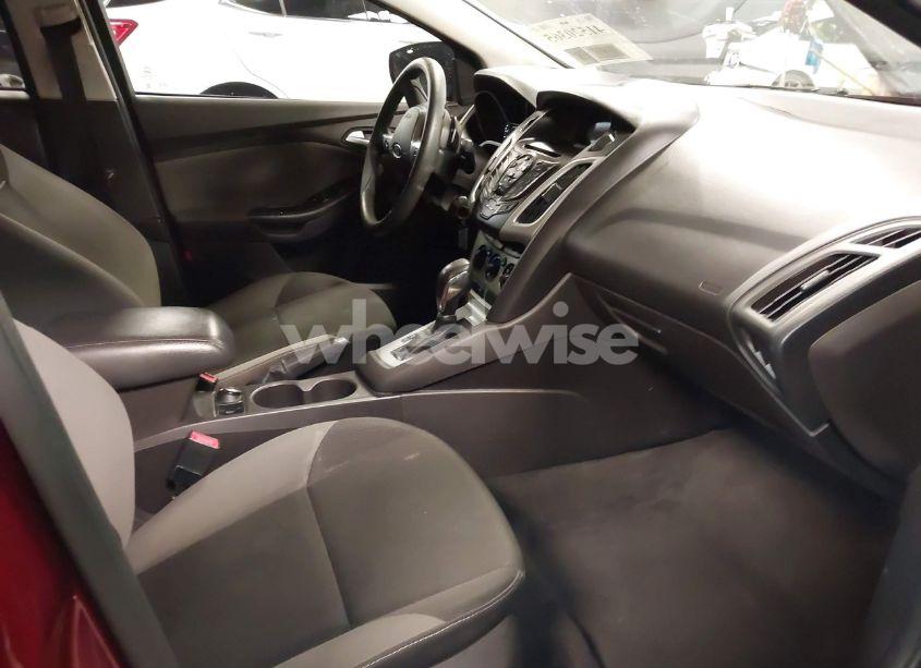 Photo 5 of 2014 Ford Focus SE (VIN 1FADP3F25EL320630)