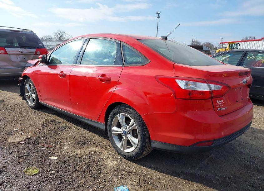 Photo 3 of 2014 Ford Focus SE (VIN 1FADP3F25EL322703)