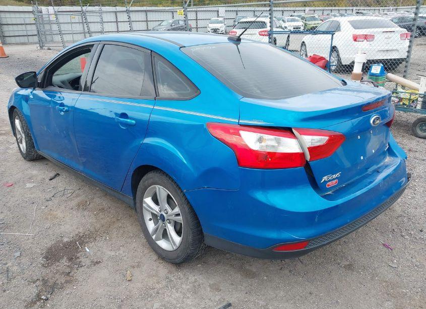 Photo 3 of 2014 Ford Focus SE (VIN 1FADP3F25EL323043)