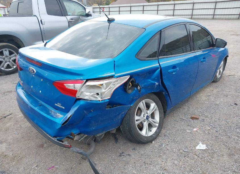 Photo 4 of 2014 Ford Focus SE (VIN 1FADP3F25EL323043)