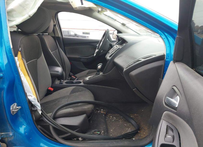Photo 5 of 2014 Ford Focus SE (VIN 1FADP3F25EL323043)