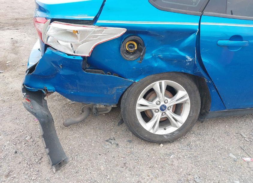 Photo 6 of 2014 Ford Focus SE (VIN 1FADP3F25EL323043)