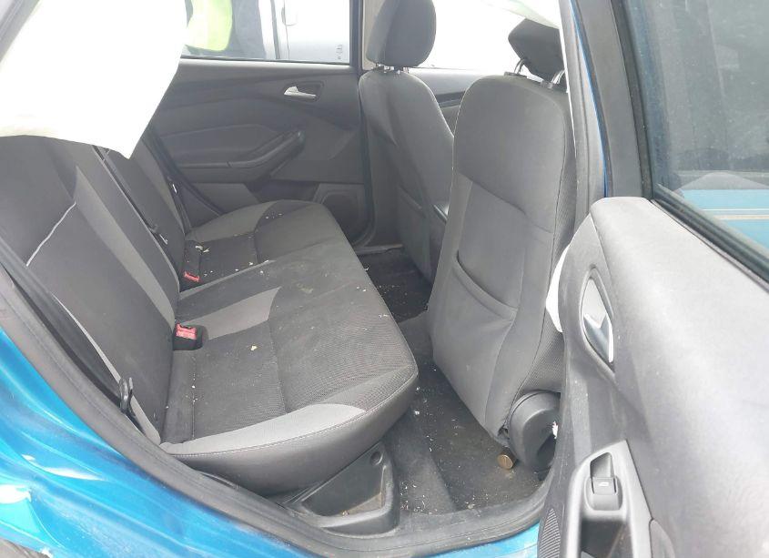 Photo 8 of 2014 Ford Focus SE (VIN 1FADP3F25EL323043)