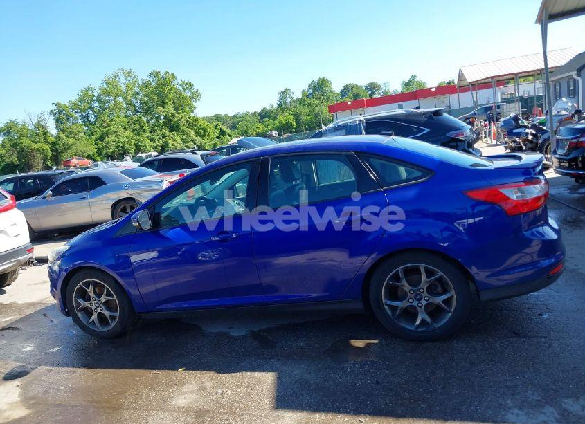Photo 14 of 2014 Ford Focus SE (VIN 1FADP3F25EL323396)