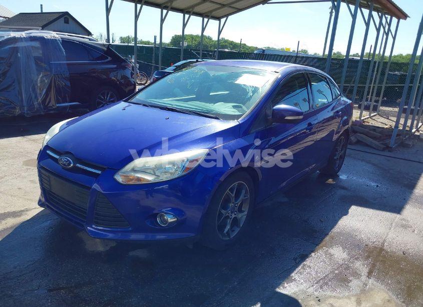 Photo 2 of 2014 Ford Focus SE (VIN 1FADP3F25EL323396)