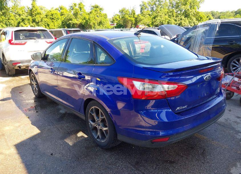 Photo 3 of 2014 Ford Focus SE (VIN 1FADP3F25EL323396)
