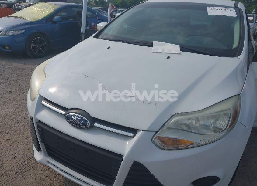 Photo 6 of 2014 Ford Focus SE (VIN 1FADP3F25EL345401)