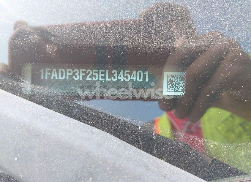 Photo 9 of 2014 Ford Focus SE (VIN 1FADP3F25EL345401)