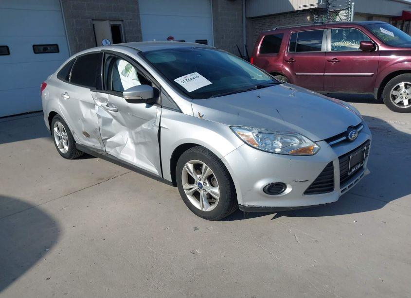 2014 Ford Focus SE (VIN 1FADP3F25EL346743) main photo