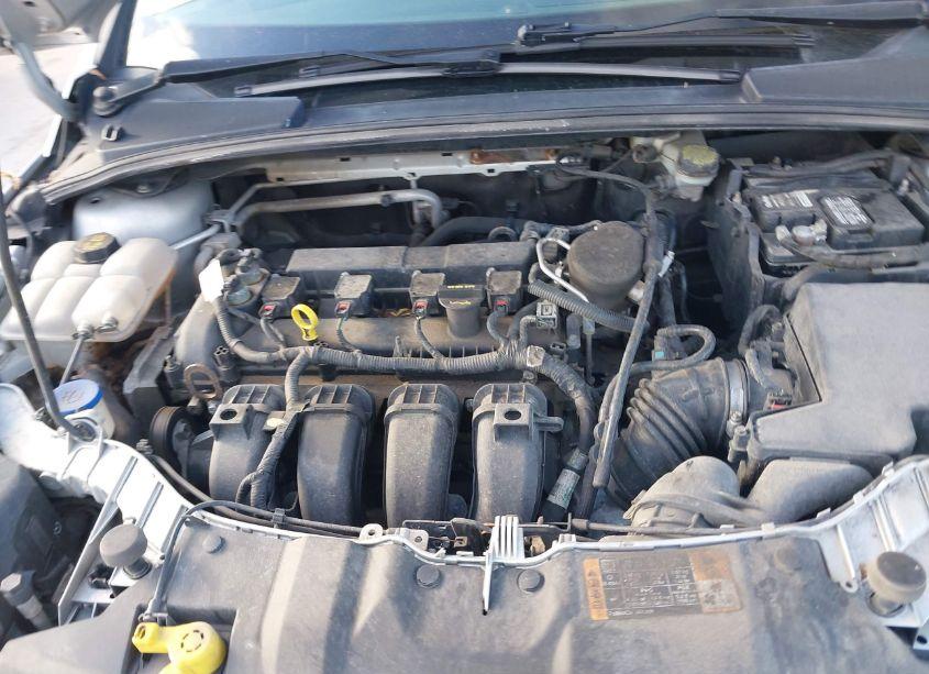 Photo 10 of 2014 Ford Focus SE (VIN 1FADP3F25EL346743)