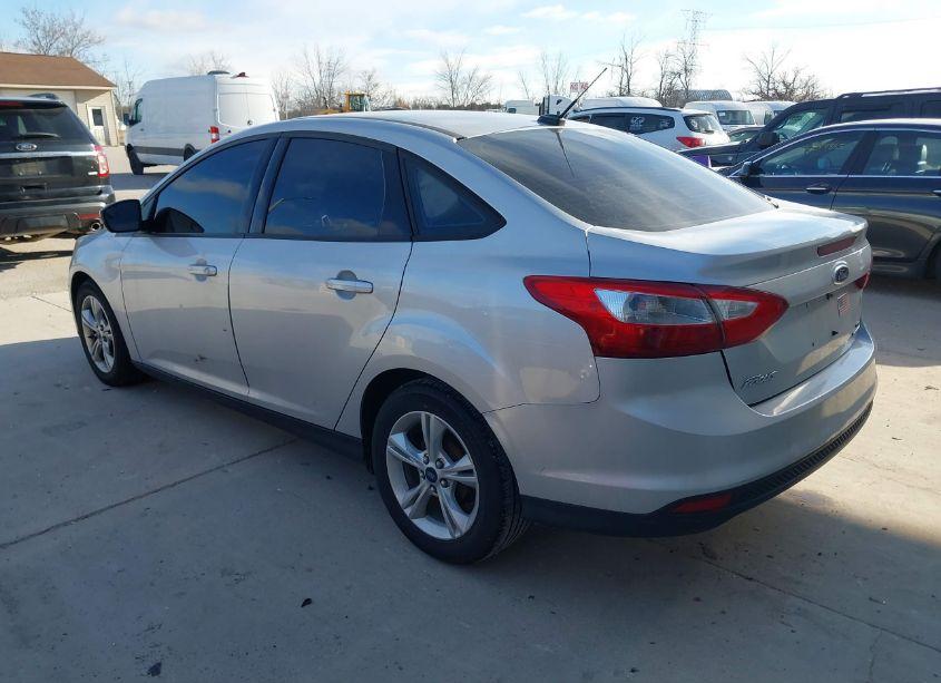 Photo 3 of 2014 Ford Focus SE (VIN 1FADP3F25EL346743)