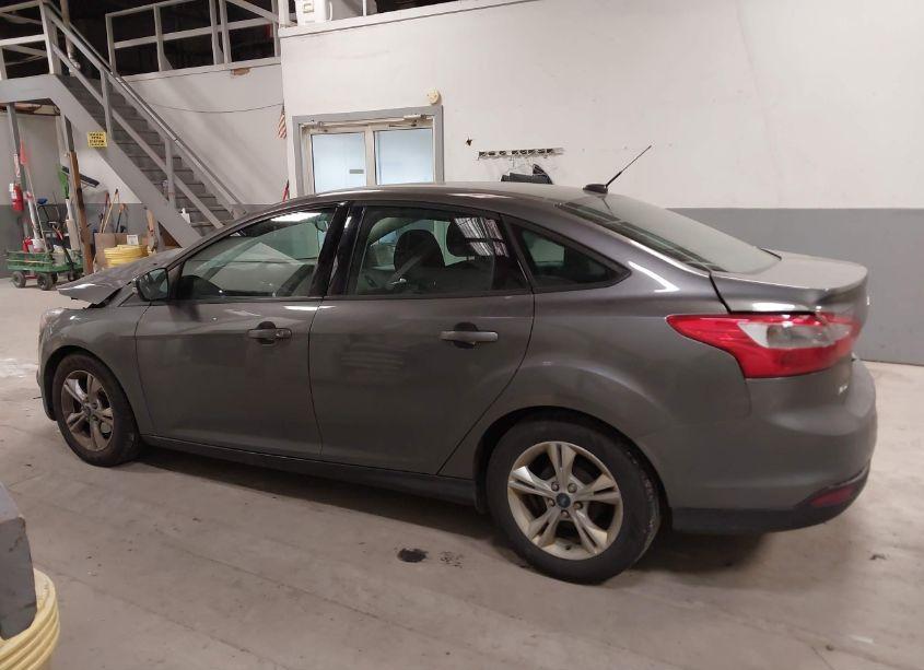 Photo 14 of 2014 Ford Focus SE (VIN 1FADP3F25EL360805)
