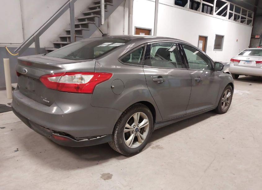 Photo 4 of 2014 Ford Focus SE (VIN 1FADP3F25EL360805)