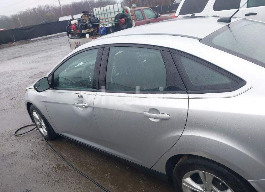 Photo 14 of 2014 Ford Focus SE (VIN 1FADP3F25EL366104)