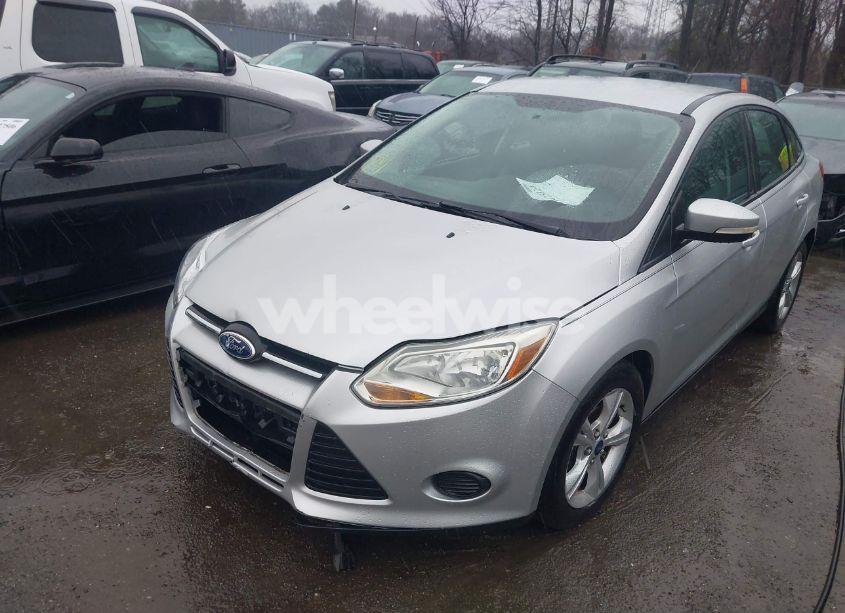 Photo 6 of 2014 Ford Focus SE (VIN 1FADP3F25EL366104)