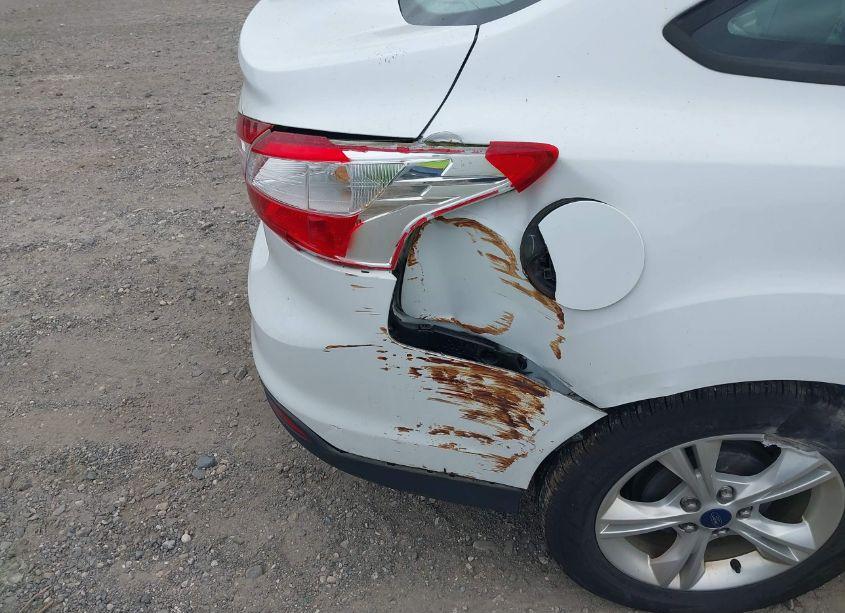 Photo 12 of 2014 Ford Focus SE (VIN 1FADP3F25EL366832)
