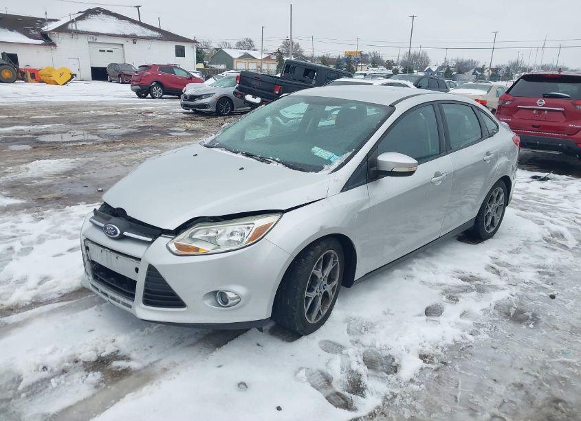 Photo 2 of 2014 Ford Focus SE (VIN 1FADP3F25EL370072)