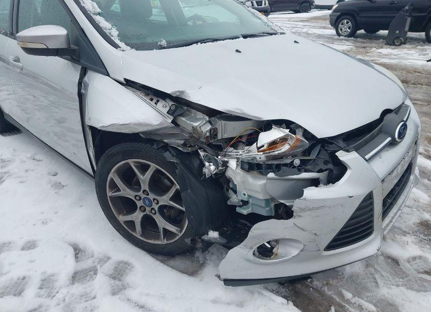 Photo 6 of 2014 Ford Focus SE (VIN 1FADP3F25EL370072)