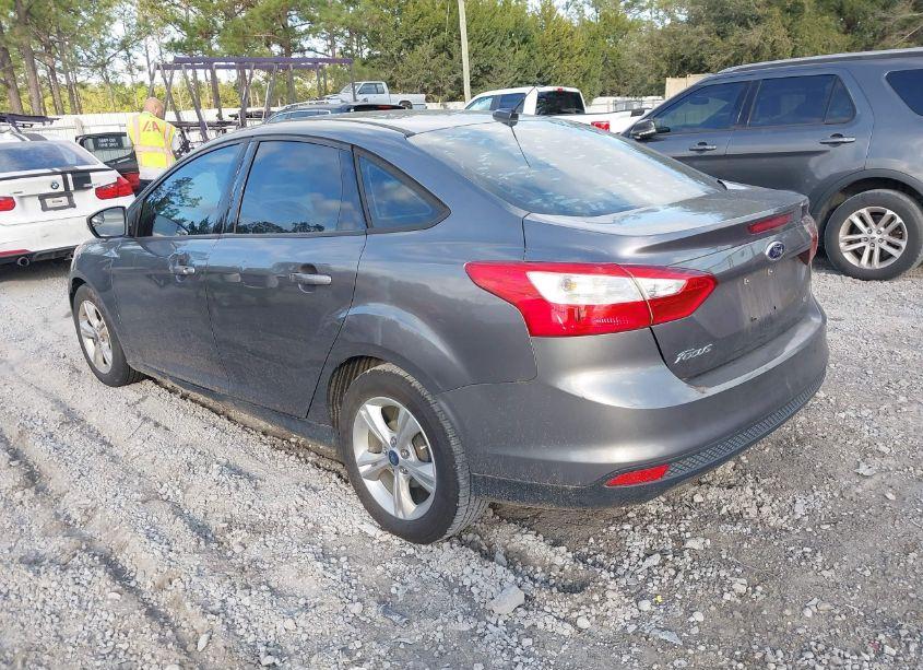 Photo 3 of 2014 Ford Focus SE (VIN 1FADP3F25EL385977)