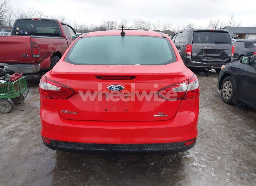 Photo 16 of 2014 Ford Focus SE (VIN 1FADP3F25EL389561)