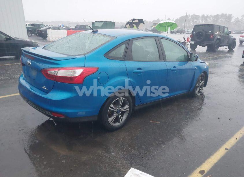 Photo 4 of 2014 Ford Focus SE (VIN 1FADP3F25EL403426)